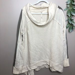 Free People sz Medium Cocoon Cowl Neck Sweater